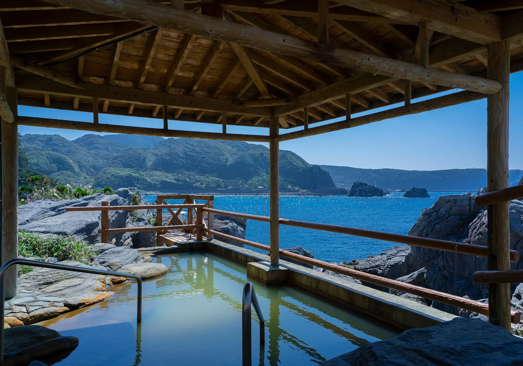 展望露天風呂(神津島村郷土資料館)の写真